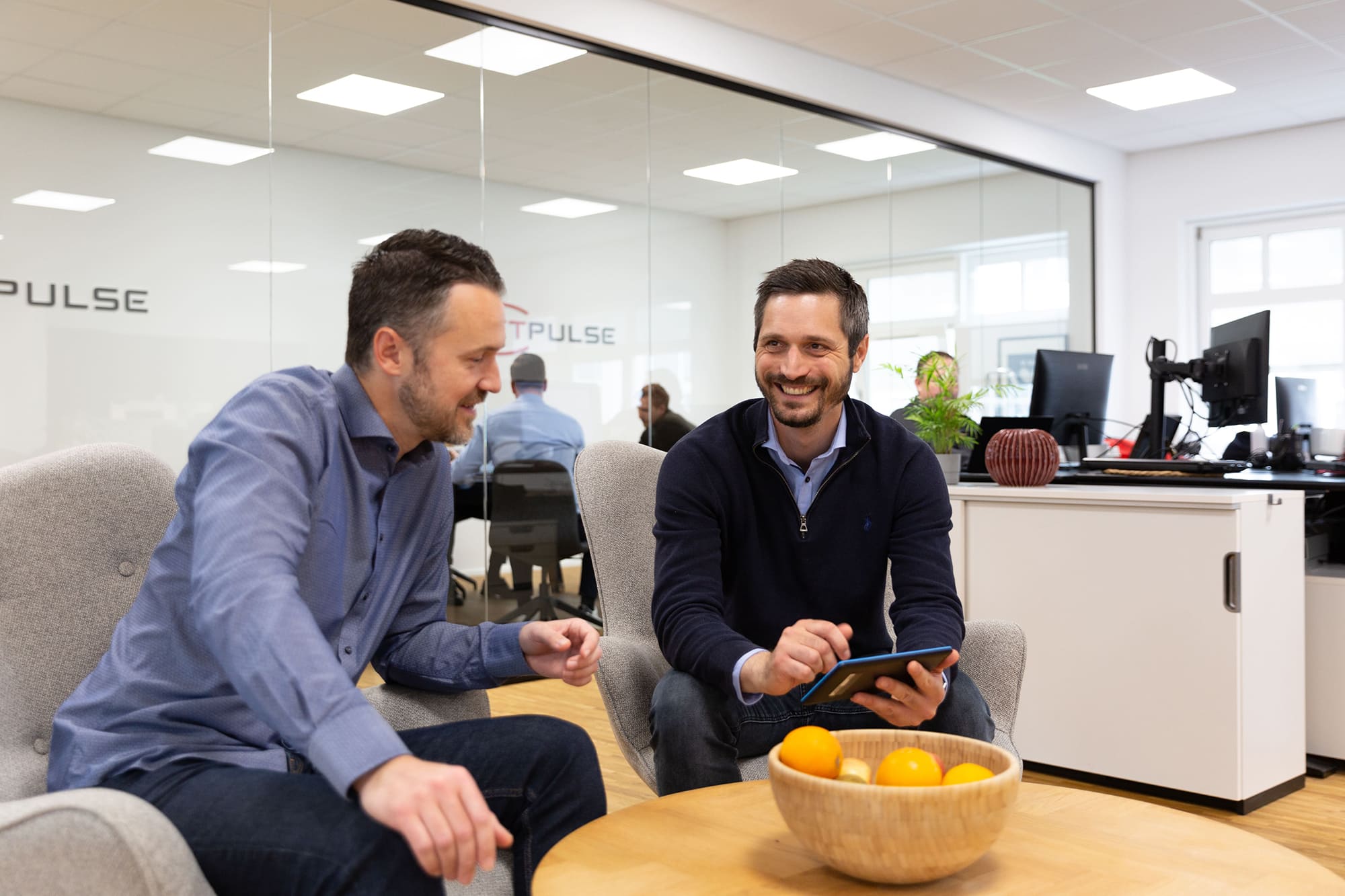 denmark-office-meeting-relaxed-3